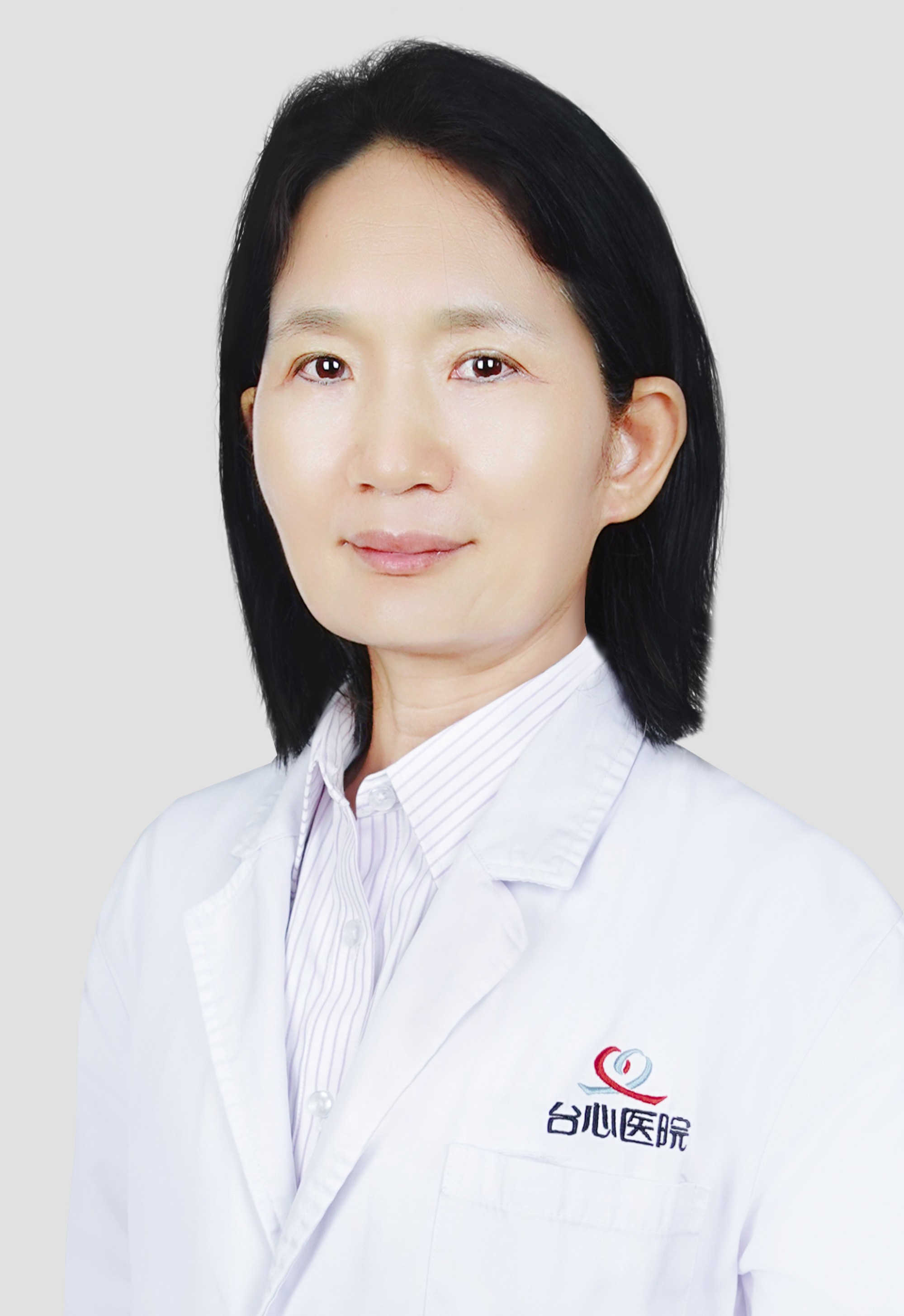  杨红英