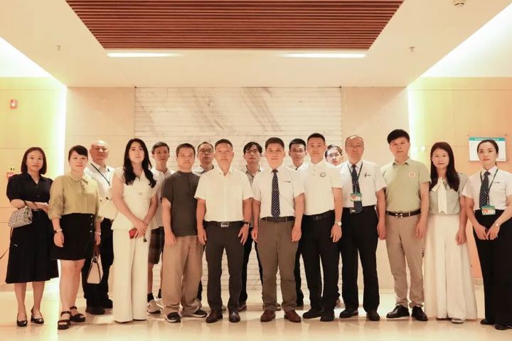 聚力商企健康服务 共建暖心医疗保障——东莞市海南商会及多商协会代表到访台心医院共商合作